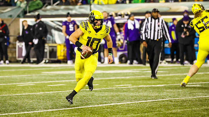 LOOK: Oregon Ducks Quarterback Bo Nix Getting Another Billboard in Dallas LOOK: Oregon Ducks Quarterback Bo Nix Getting Another Billboard in Dallas