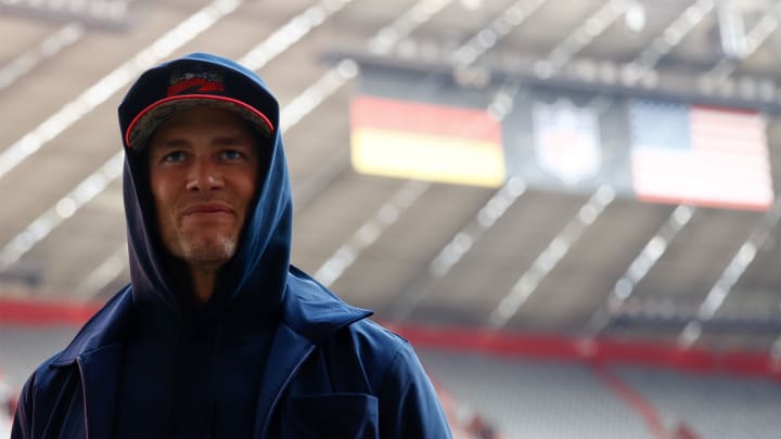 Brady, Curry, Shaq Among Athletes Facing Lawsuit in FTX Debacle