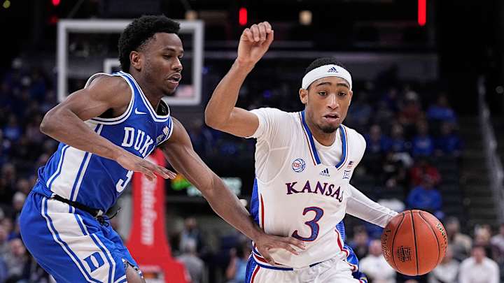 Kansas Uses Its ‘Championship DNA’ to Prevail Over Duke on Night of Change
