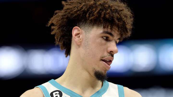 LaMelo Ball Re-Injures Ankle, Leaves Game vs Pacers