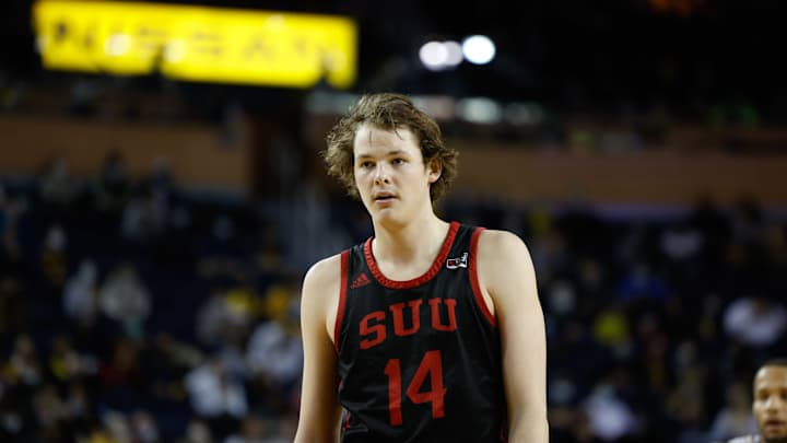 Southern Utah at Kansas Basketball Preview: A Potential Dajaun Harris Feast