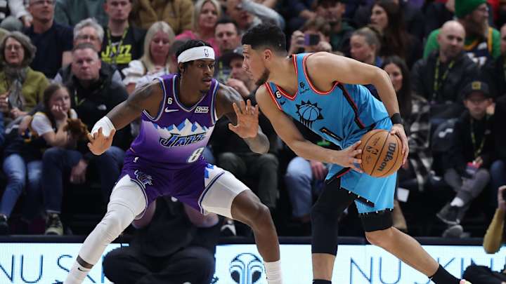 Booker's Super-Scoring Efforts Not Enough as Suns Fall to Jazz Booker's Super-Scoring Efforts Not Enough as Suns Fall to Jazz