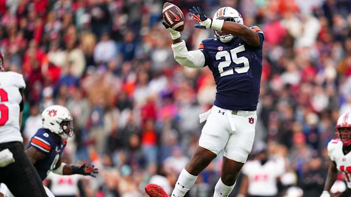 Auburn players responded in the second half vs Western Kentucky