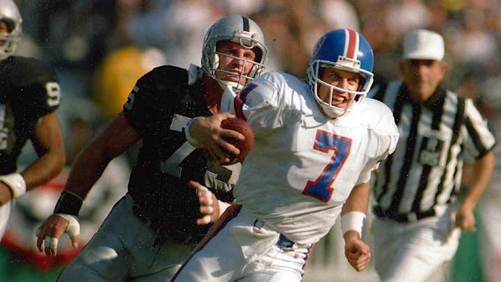 Even With Elway, the Raiders Have Dominated Broncos
