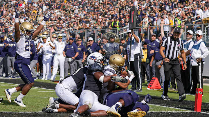 Navy Beats UCF 17-14, Shake Up AAC Title Race