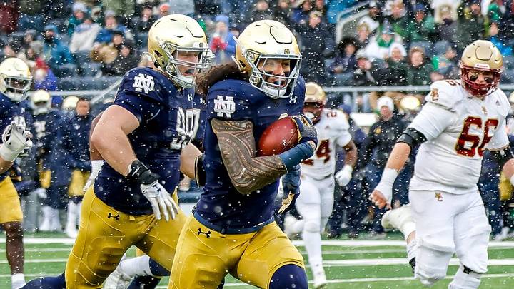Notre Dame Moves Up To No. 15 In Latest Coaches Poll