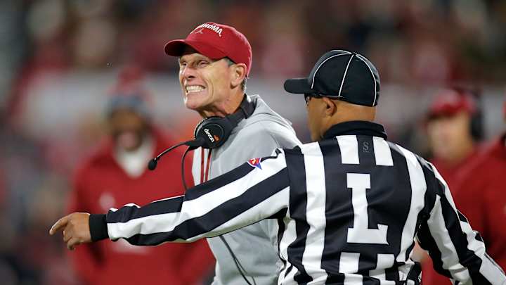 Oklahoma Coach Brent Venables Lands on Bear Bryant Award Watch List