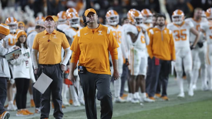 SI’s Top 10: Another Contender Falls, But College Football Playoff Picture Still Taking Shape