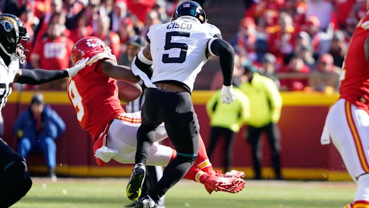 NFL Fines Andre Cisco for Hit That Injured JuJu Smith-Schuster, per Report NFL Fines Andre Cisco for Hit That Injured JuJu Smith-Schuster, per Report