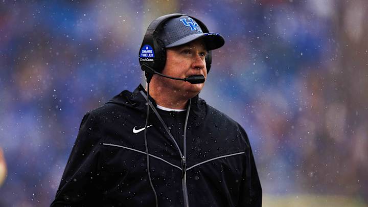 Mark Stoops Signs Contract Extension Through 2030 Season