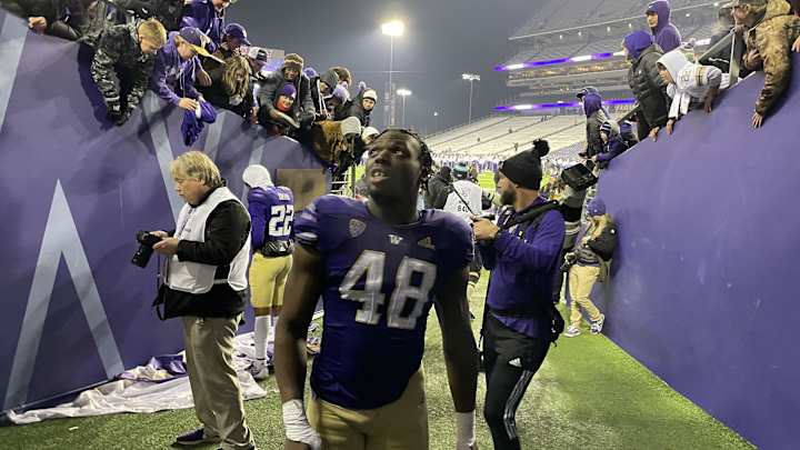 Huskies Continue to Climb AP Rankings, Highest Since 2018