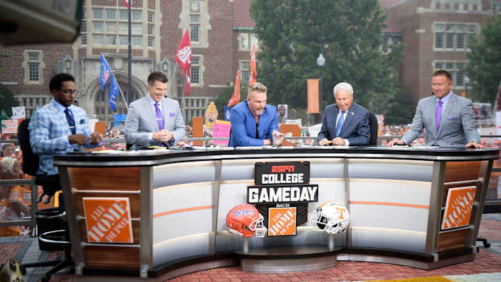 ESPN’s ‘College GameDay’ Reveals Michigan-Ohio State in Columbus as Week 13 Site