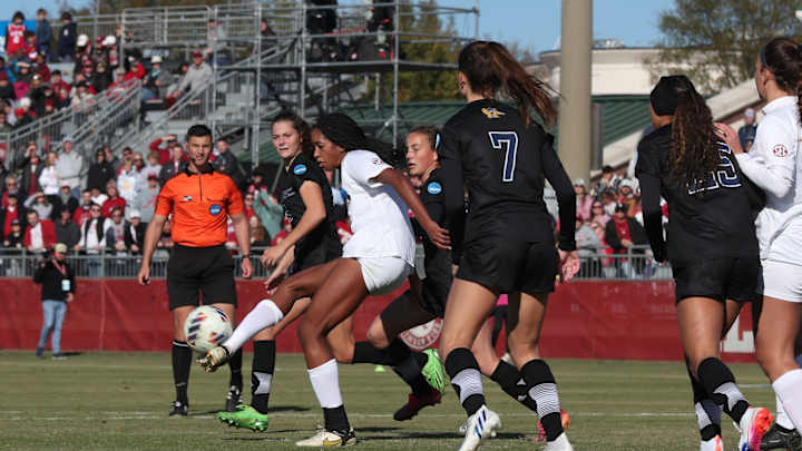 Alabama Defeats UC Irvine 3-1; Advances to Elite Eight