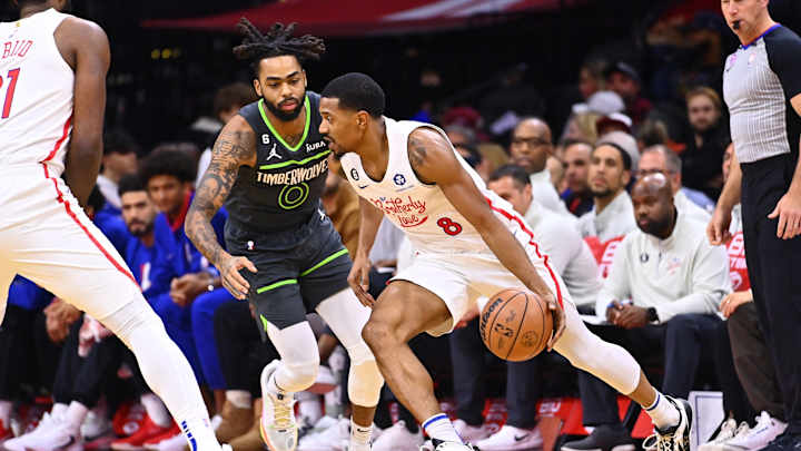 Timberwolves' D'Angelo Russell Applauds 76ers' Temporary Starters