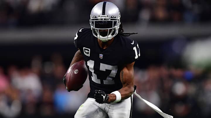 Raiders WR Davante Adams Expected to Play vs. Broncos, per Report Raiders WR Davante Adams Expected to Play vs. Broncos, per Report