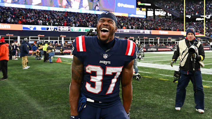 Marcus Jones Saves Struggling Offense: Patriots vs. Jets Notebook Marcus Jones Saves Struggling Offense: Patriots vs. Jets Notebook