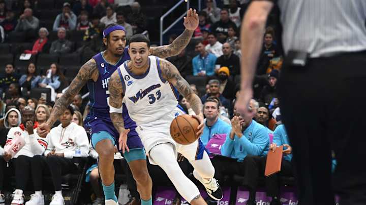 Hornets Come Up Short in Washington