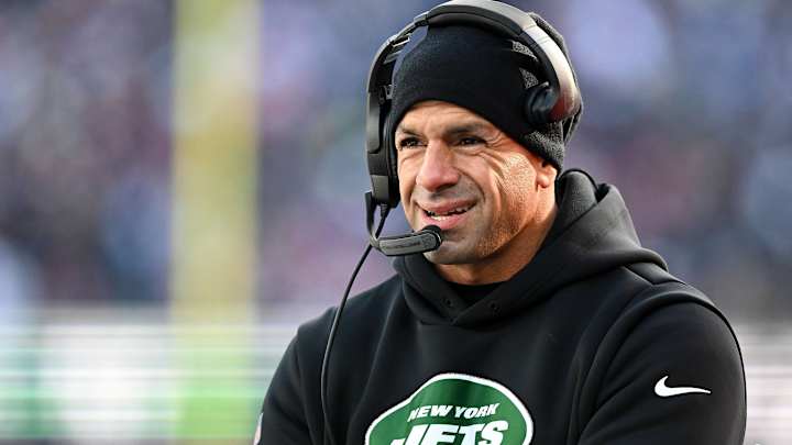 Jets Coach Robert Saleh Not Committing to Zach Wilson Start in Week 12