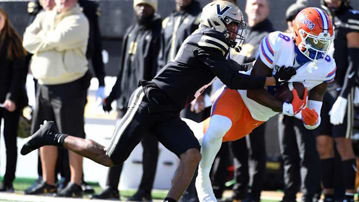 Daejon Reynolds Reflects on Career Day in Relief of Banged-Up Gators WRs