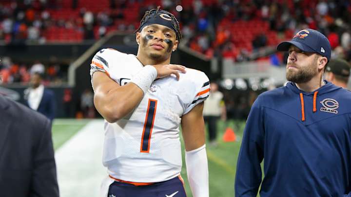 Justin Fields Apologized to Bears Defense After Loss to Falcons, per Sources