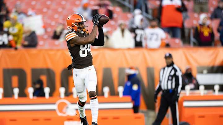 Steelers Sign Former Cleveland Browns Wide Receiver