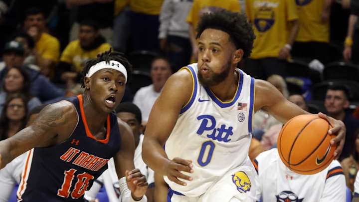 Despite New Roster, Pitt Runs Same Stale Offense