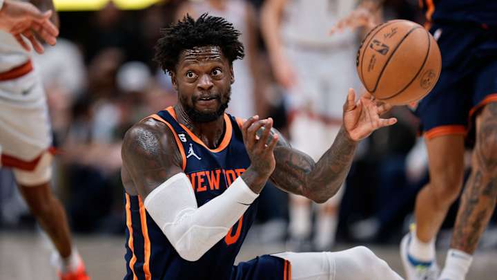 Julius Randle Jokingly Challenges Reporter Ahead of Giants-Cowboys Game