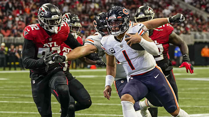 Is Rushing Back Worth Justin Fields' Risk? Is Rushing Back Worth Justin Fields' Risk?