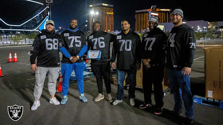 Raiders Taking Part in Annual “Turkey Time with the O-Line” Raiders Taking Part in Annual “Turkey Time with the O-Line”
