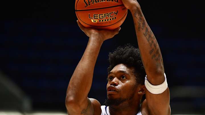 Huskies Avoid Disaster, Rally from 15 Down to Beat Cal Poly Huskies Avoid Disaster, Rally from 15 Down to Beat Cal Poly