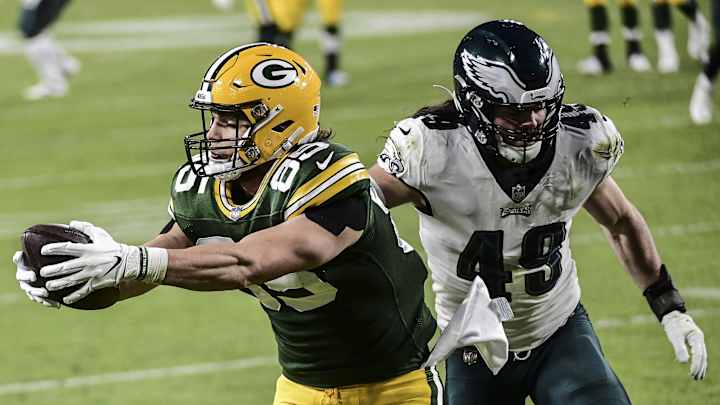 Packers-Eagles Injury Report: Tonyan Latest to Catch Illness