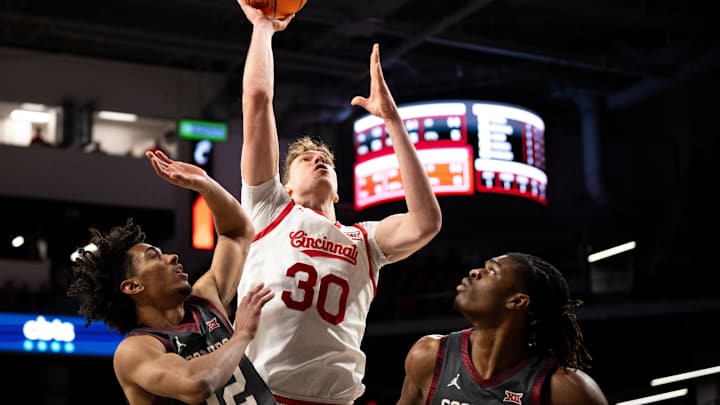 Game Day Preview: Cincinnati Bearcats at West Virginia Mountaineers