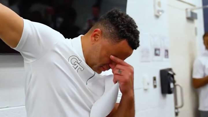 Georgia Tech’s Upset of North Carolina Inspired a Tearful Postgame Speech from Damon Stoudamire Georgia Tech’s Upset of North Carolina Inspired a Tearful Postgame Speech from Damon Stoudamire