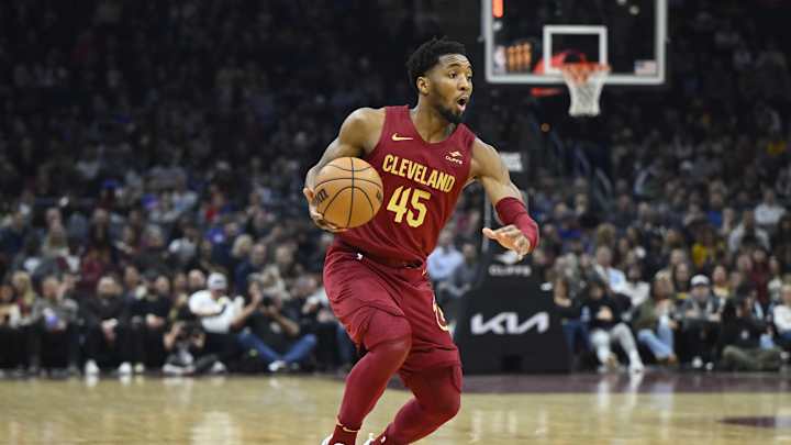 Donovan Mitchell Shines In Cavs 128-121 Win Over Pistons Donovan Mitchell Shines In Cavs 128-121 Win Over Pistons