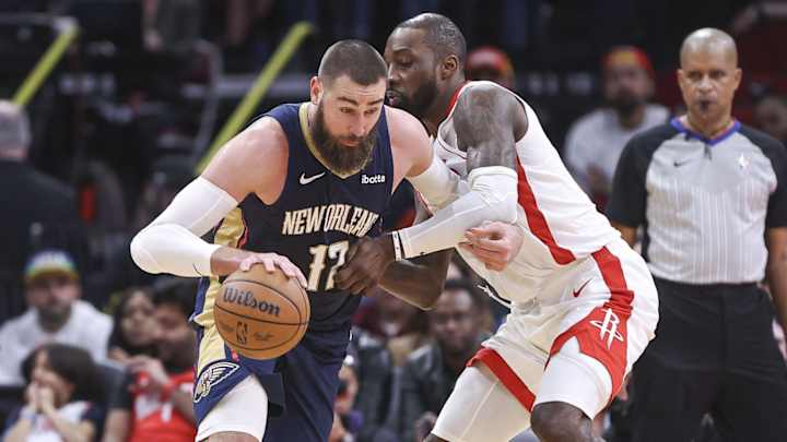 Shorthanded Pelicans End Losing Streak With Gritty Victory Over Rockets