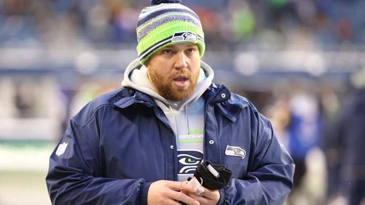 West Coast Swing? Patriots Target ex Seahawks Coach to Lead Offensive Line West Coast Swing? Patriots Target ex Seahawks Coach to Lead Offensive Line