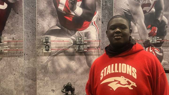 2026 Offensive Lineman Anthony Baxter Discusses Cincinnati Offer: 'I Really Look Up To Jason Kelce'