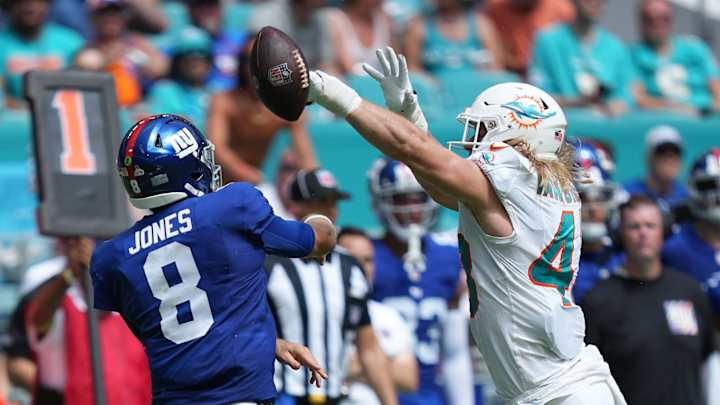 Eagles' Vic Fangio May Try to Lure Pair of Dolphins Free Agents