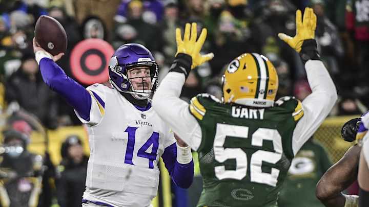 Packers Add Former NFL Quarterback Sean Mannion to Coaching Staff Packers Add Former NFL Quarterback Sean Mannion to Coaching Staff