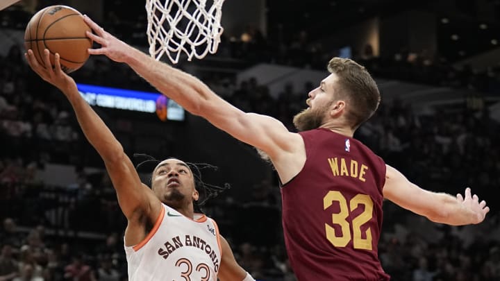 Spurs Fall to Cavaliers In Ticky-Tacky Matchup Spurs Fall to Cavaliers In Ticky-Tacky Matchup