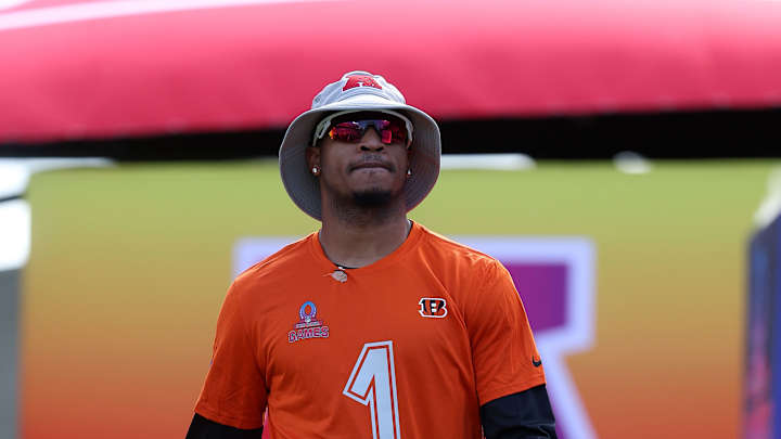 Watch: Ja'Marr Chase Channels Chad Johnson With TV Camera Touchdown Celebration