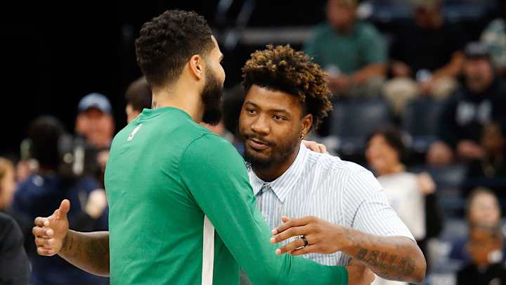 Grizzlies' Marcus Smart Receives Standing Ovation From Celtics Fans in Return to Boston