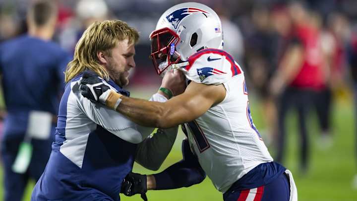 Big-Name Hires: Fisch Pairs Young Belichick and Carroll as His Husky Coordinators Big-Name Hires: Fisch Pairs Young Belichick and Carroll as His Husky Coordinators