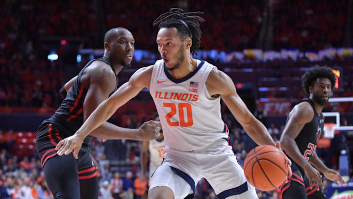 Illinois' Ty Rodgers Controlling The Glass Despite Size Illinois' Ty Rodgers Controlling The Glass Despite Size