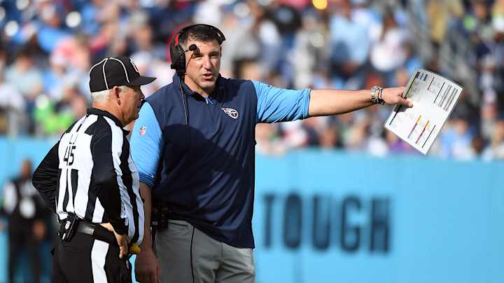 An NFL GM Believes Mike Vrabel’s Physical Size a Factor in Not Getting Hired As HC, per Report