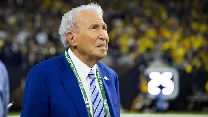 ESPN Clarifies Lee Corso’s Role on ‘College GameDay’ As Nick Saban Joins Show ESPN Clarifies Lee Corso’s Role on ‘College GameDay’ As Nick Saban Joins Show