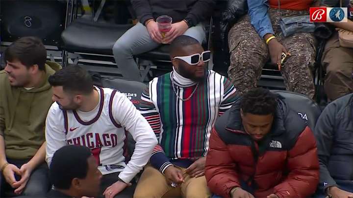 Timberwolves Announcer Savagely Roasted Fan’s Oversized Glasses, and NBA Fans Loved It