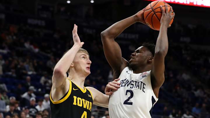 Hawkeyes Fall Late at Penn State