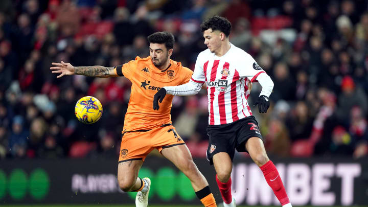 'Will get his chance' - Michael Beale backs dropped Sunderland defender