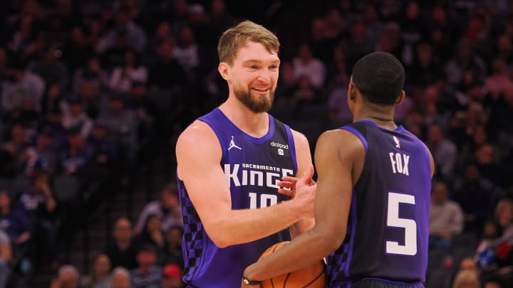 Kings' De’Aaron Fox Confidently Dubs Domantas Sabonis MVP Candidate